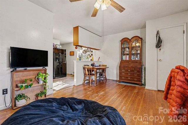 2320 Vinton Drive, Dallas, NC 28034