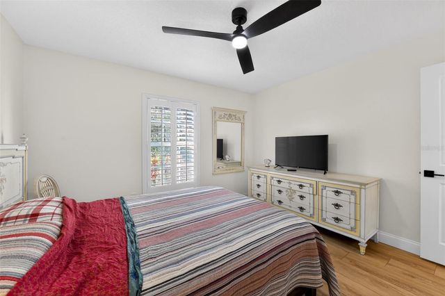 4667 HAMLETS GROVE DRIVE, Sarasota, FL 34235