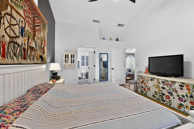 4667 HAMLETS GROVE DRIVE, Sarasota, FL 34235