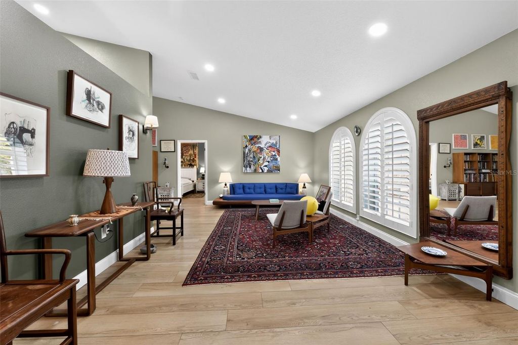 Image 3 of property listing at 4667 HAMLETS GROVE DRIVE, Sarasota, FL 34235