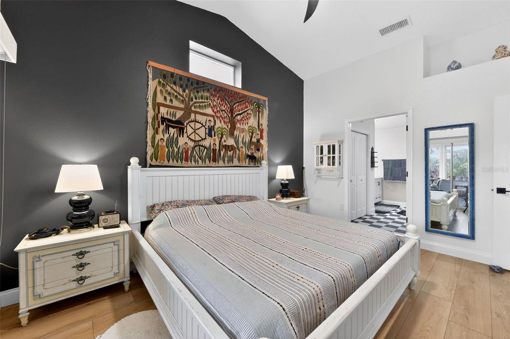 Image 22 of property listing at 4667 HAMLETS GROVE DRIVE, Sarasota, FL 34235