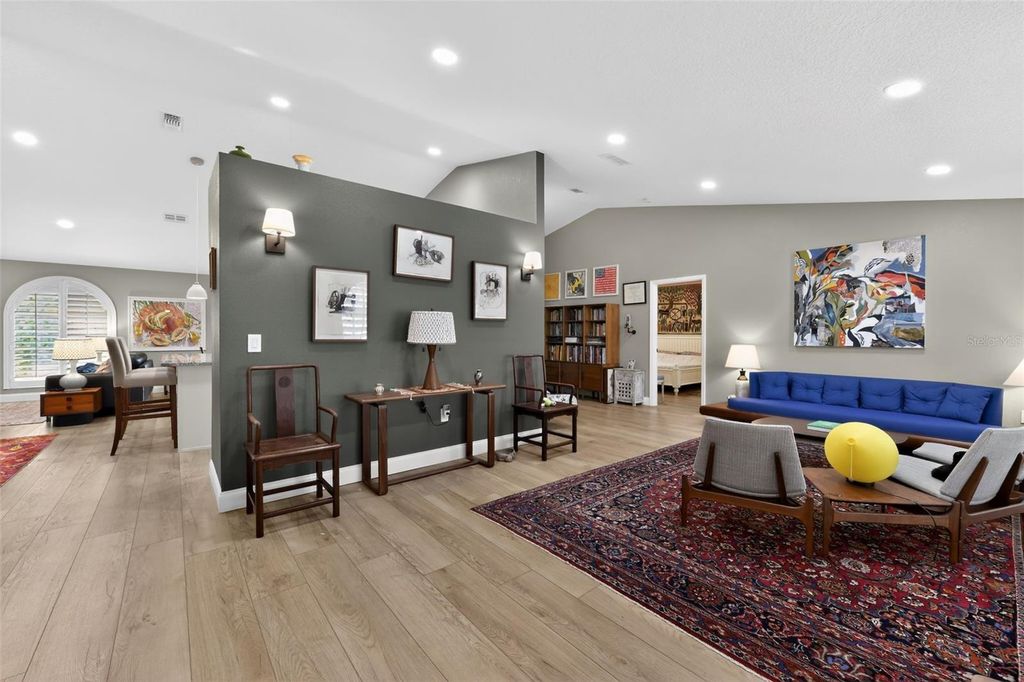 Image 4 of property listing at 4667 HAMLETS GROVE DRIVE, Sarasota, FL 34235