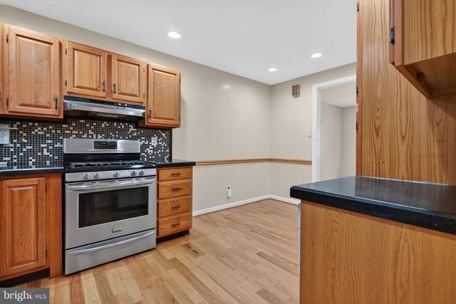 43 ABINGTON AVE, Marlton, NJ 08053