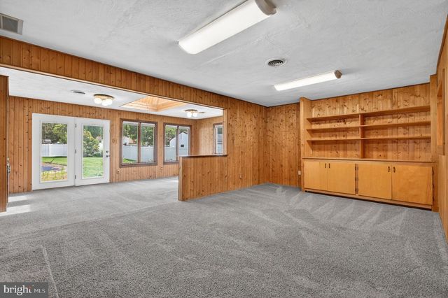 43 ABINGTON AVE, Marlton, NJ 08053