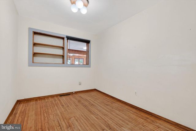 43 ABINGTON AVE, Marlton, NJ 08053