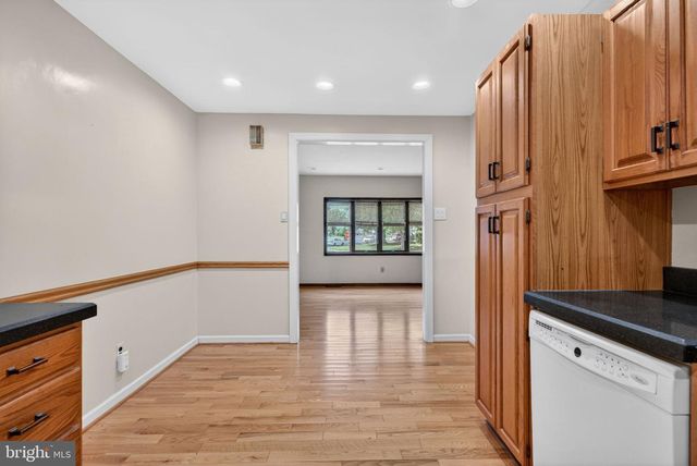 43 ABINGTON AVE, Marlton, NJ 08053
