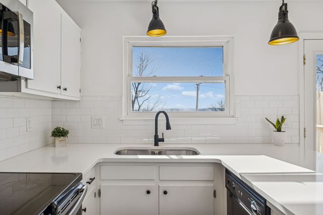 313 Huntington Ridge Dr, Nashville, TN 37211