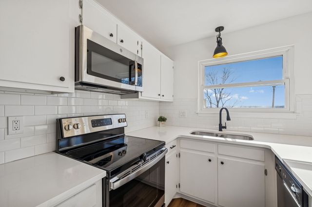 313 Huntington Ridge Dr, Nashville, TN 37211