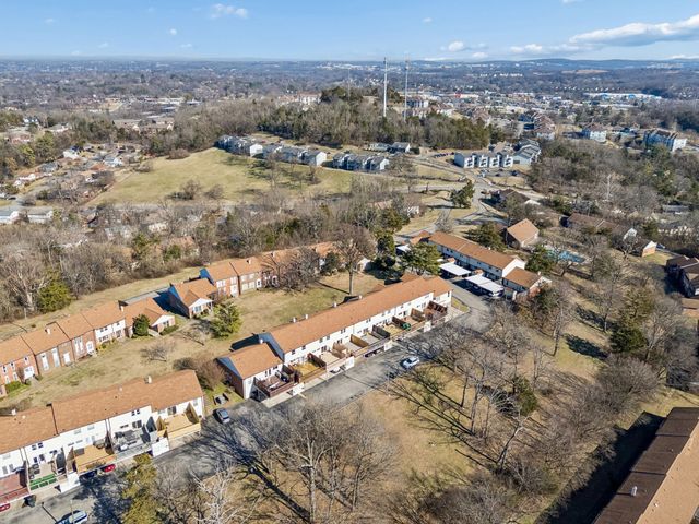 313 Huntington Ridge Dr, Nashville, TN 37211