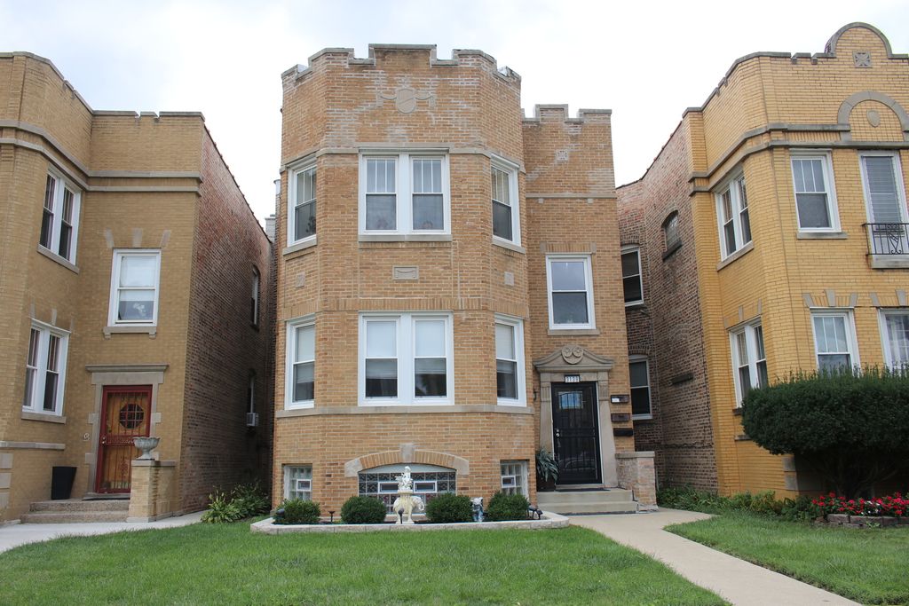 3138 N Marmora Avenue 1, Chicago, IL 60634