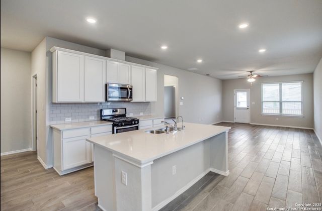 272 kinsley, New Braunfels, TX 78130