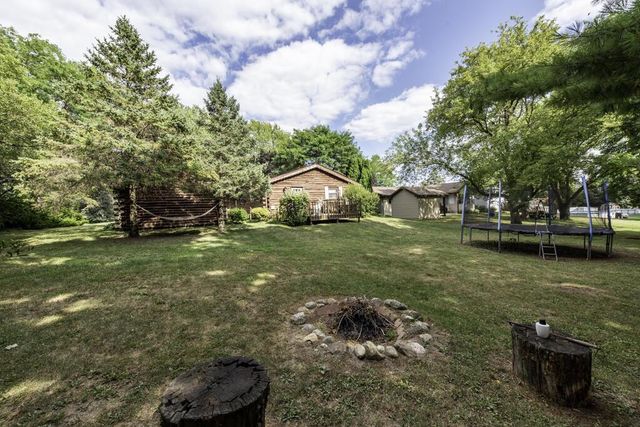 8214 203rd AVENUE, Bristol, WI 53104