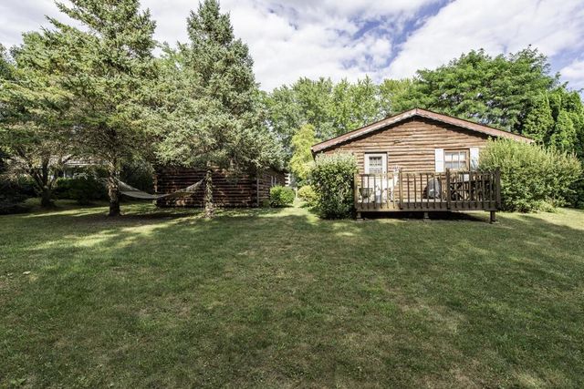 8214 203rd AVENUE, Bristol, WI 53104