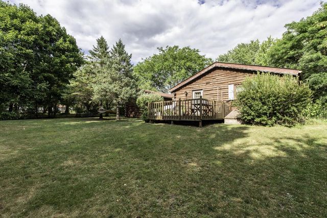 8214 203rd AVENUE, Bristol, WI 53104