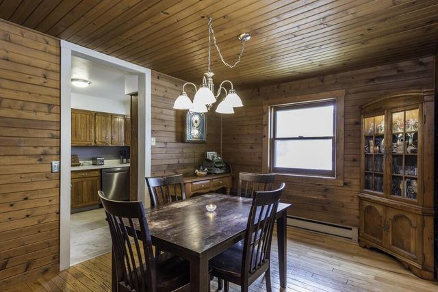 8214 203rd AVENUE, Bristol, WI 53104