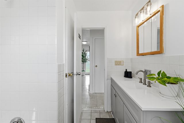 890 Essex Road, Williston, VT 05495