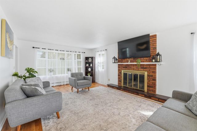 890 Essex Road, Williston, VT 05495