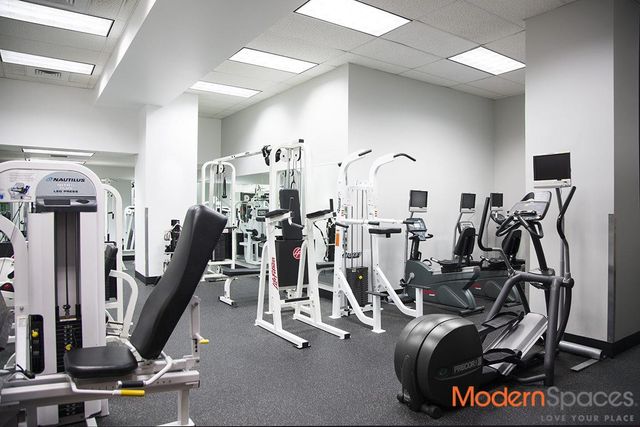 474 48th Ave Apt 35F, New York City, NY 11109