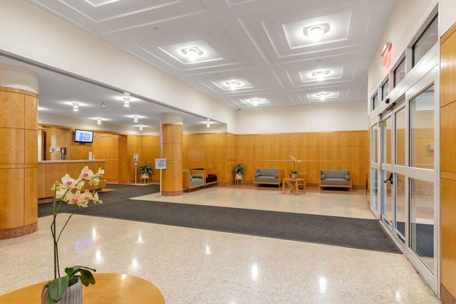 474 48th Ave Apt 35F, New York City, NY 11109