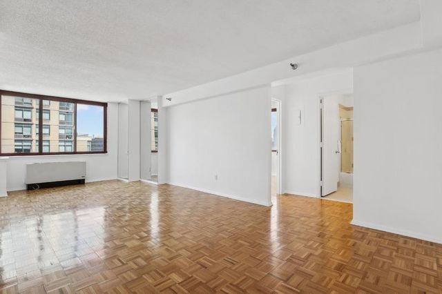 474 48th Ave Apt 35F, New York City, NY 11109