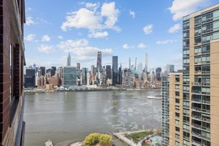 474 48th Ave Apt 35F, New York City, NY 11109