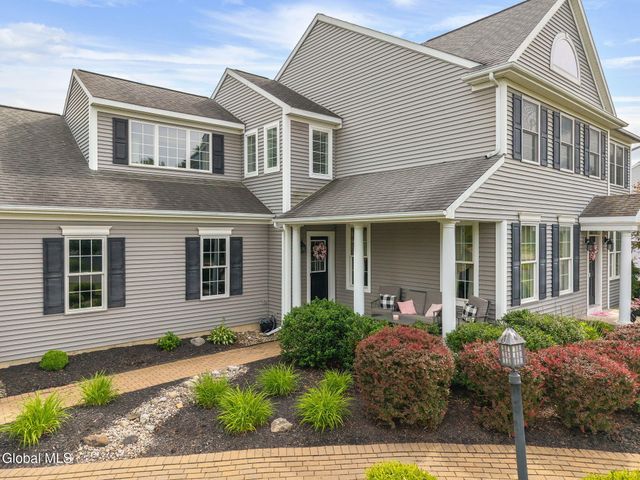 37 Farmview Lane, Halfmoon, NY 12188