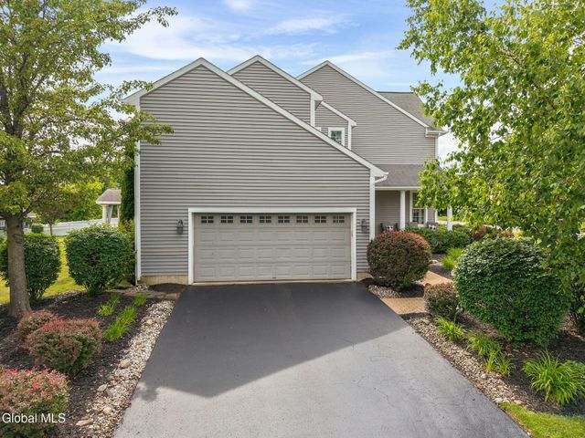 37 Farmview Lane, Halfmoon, NY 12188