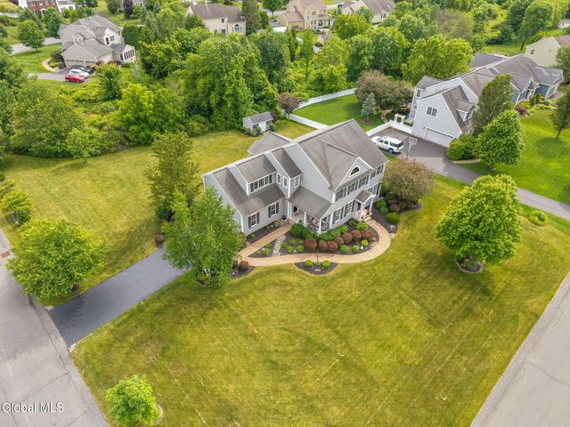 37 Farmview Lane, Halfmoon, NY 12188