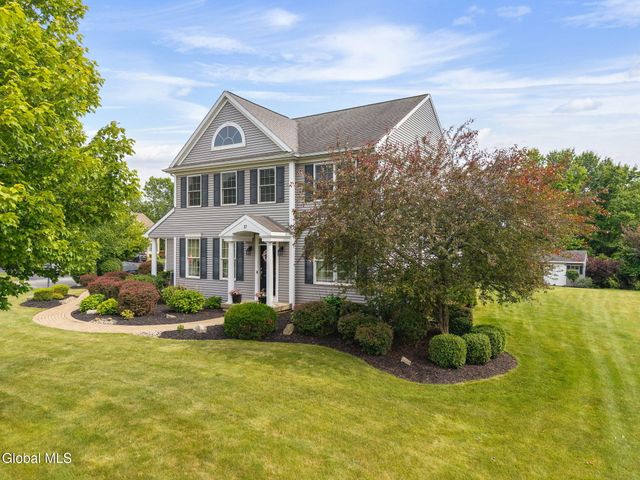 37 Farmview Lane, Halfmoon, NY 12188