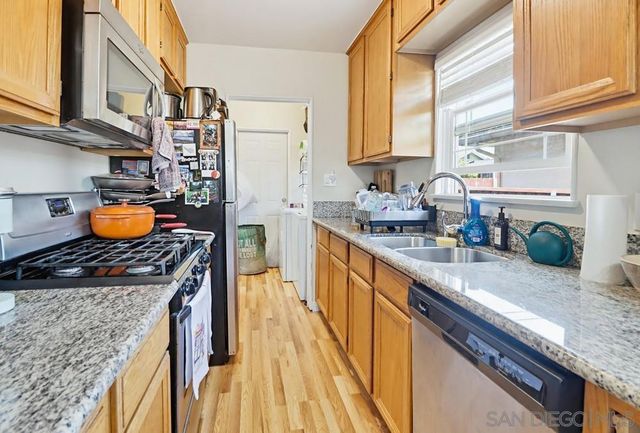 4564 32nd, San Diego, CA 92116
