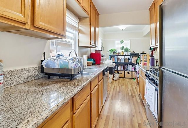 4564 32nd, San Diego, CA 92116