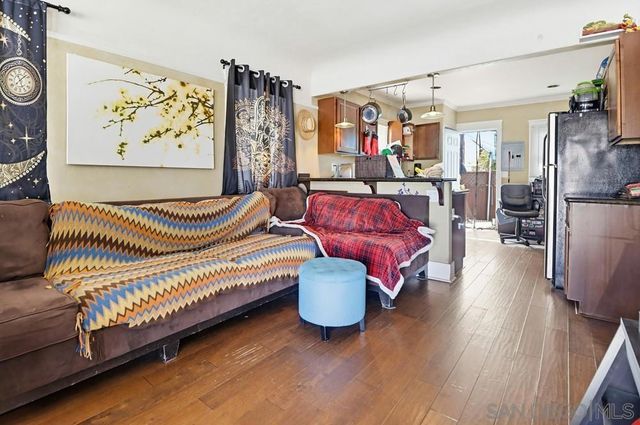 4564 32nd, San Diego, CA 92116