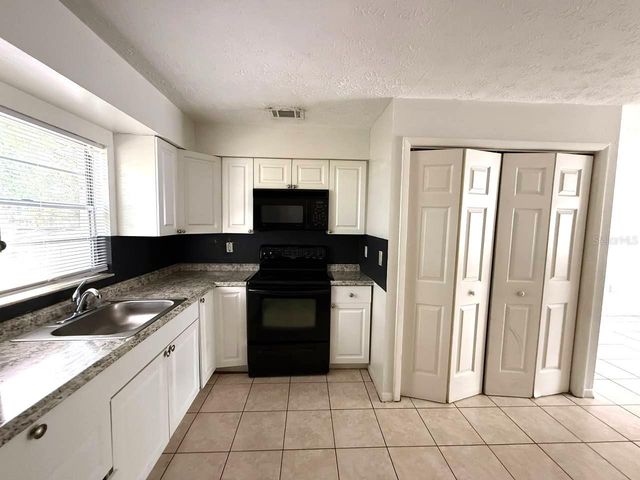 8505 N TAMPA STREET A, Tampa, FL 33604
