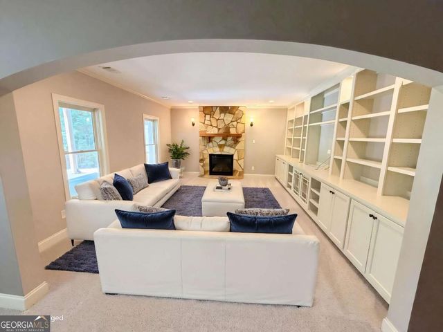 2036 Westwood Circle SE, Smyrna, GA 30080