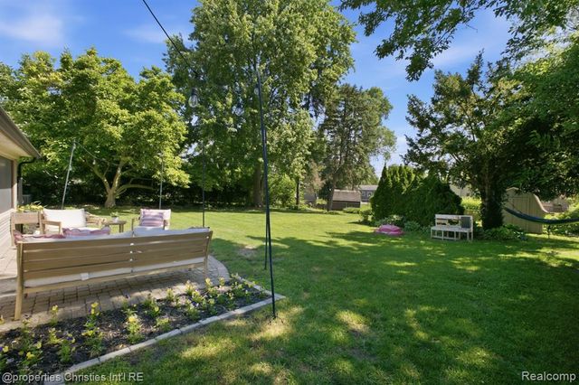 2805 Pinto Drive, Commerce Twp, MI 48382