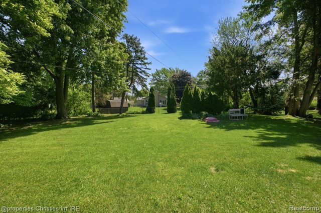 2805 Pinto Drive, Commerce Twp, MI 48382