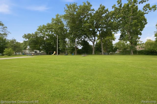 2805 Pinto Drive, Commerce Twp, MI 48382