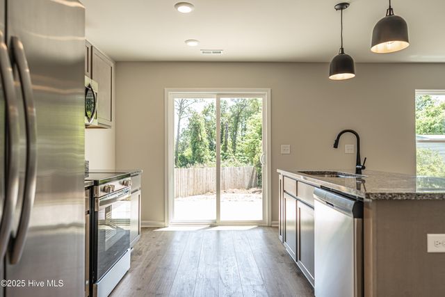 513 S Henley Street, Southern Pines, NC 28387