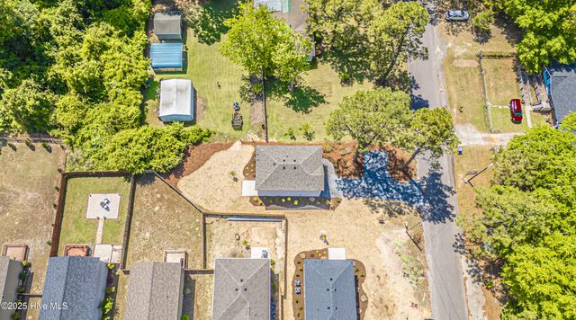 513 S Henley Street, Southern Pines, NC 28387