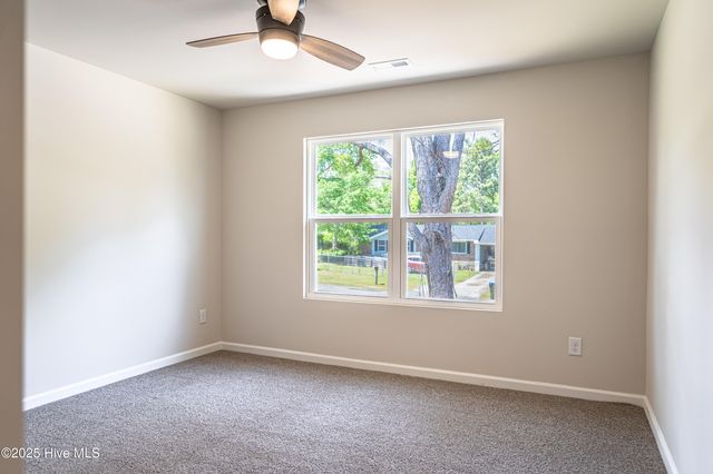 513 S Henley Street, Southern Pines, NC 28387