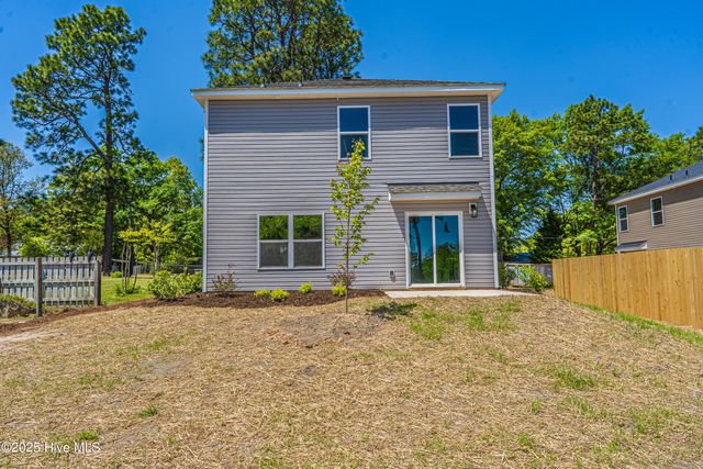 513 S Henley Street, Southern Pines, NC 28387