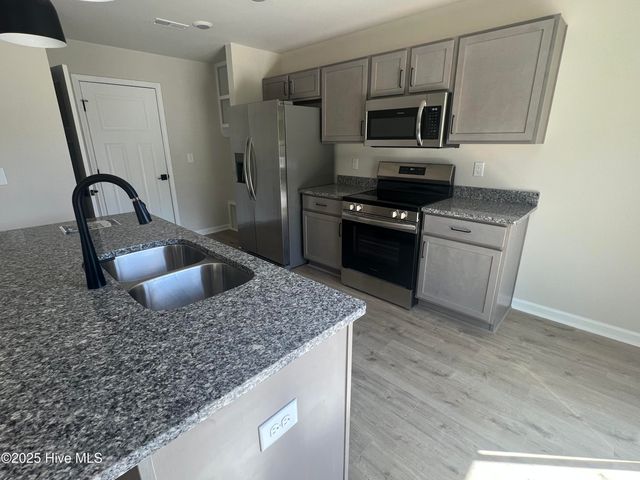 513 S Henley Street, Southern Pines, NC 28387