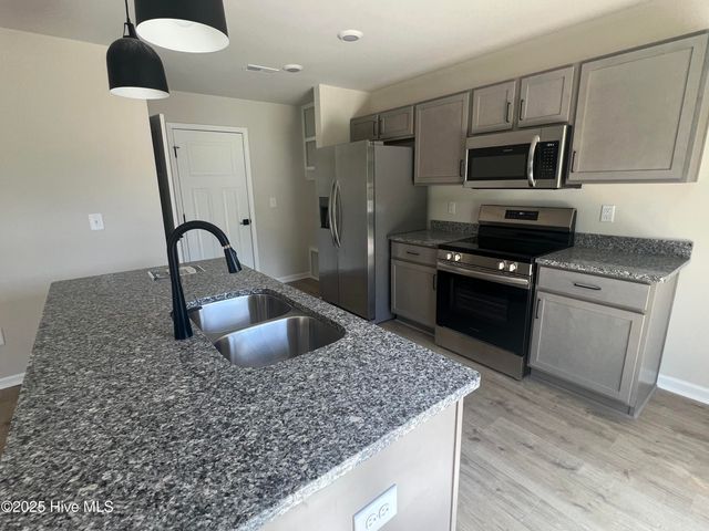 513 S Henley Street, Southern Pines, NC 28387