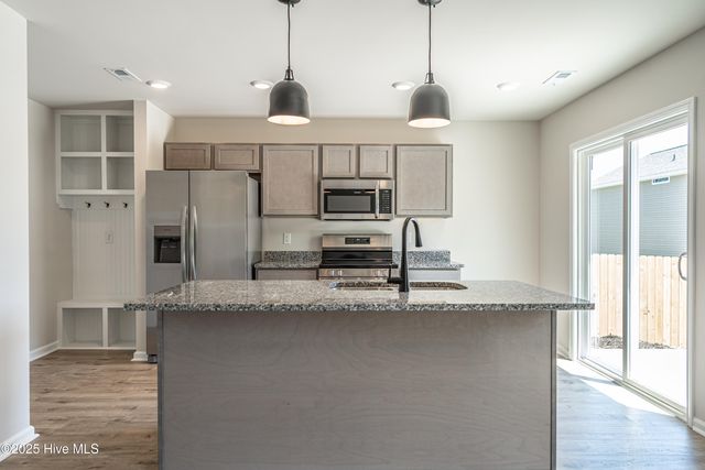 513 S Henley Street, Southern Pines, NC 28387