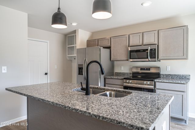 513 S Henley Street, Southern Pines, NC 28387