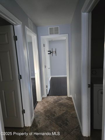 14392 Wake Robin Drive, Brooksville, FL 34604