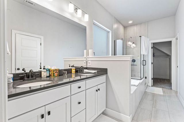 2706 SW Nottingham Avenue, Bentonville, AR 72713