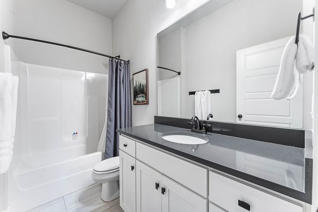 2706 SW Nottingham Avenue, Bentonville, AR 72713