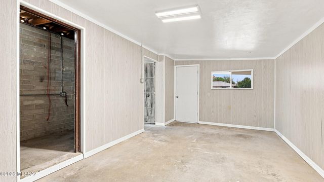6735 E Montecito Drive, Tucson, AZ 85710