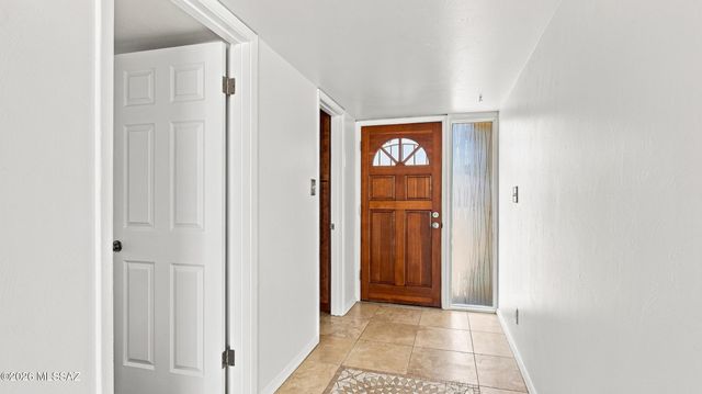 6735 E Montecito Drive, Tucson, AZ 85710